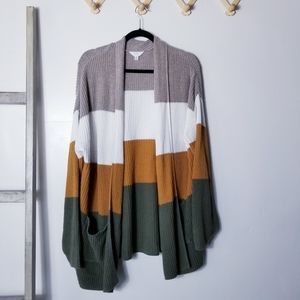 TIME AND TRU OVERSIZED CARDIGAN SIZE MEDIUM